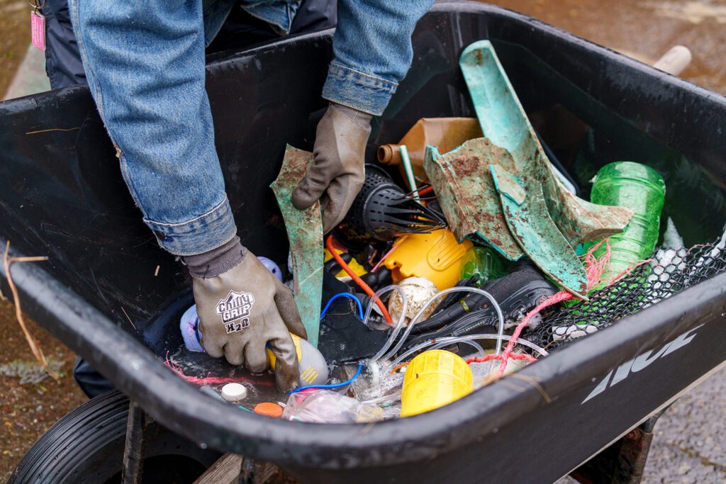 Heart of Cartm Marine Debris - credit Broken Banjo