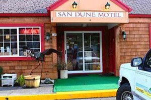 Outside of the Sun Dune Motel