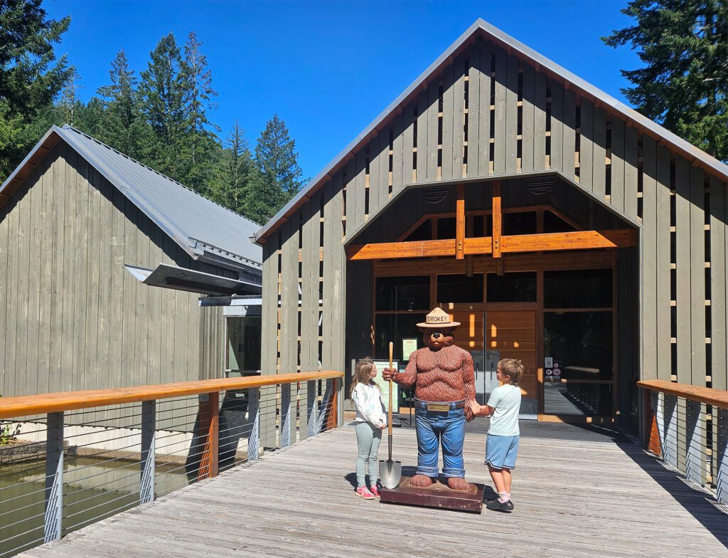 Tillamook Forest Center frontentrance
